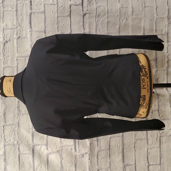 Blazer - Picture 7 of 7